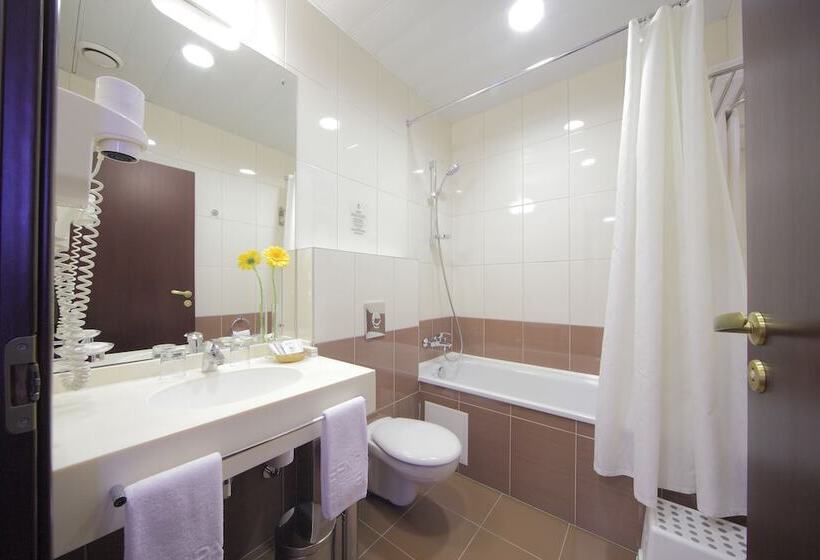 高级大房间, Green Park