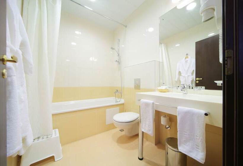 高级大房间, Green Park