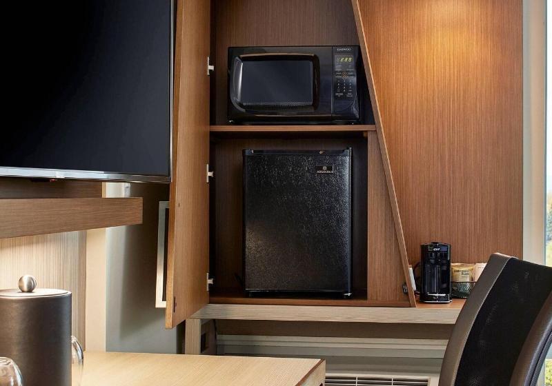 اتاق استاندارد سه نفره, Lishiuan