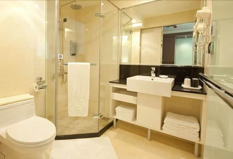 اتاق استاندارد سه نفره, Lishiuan