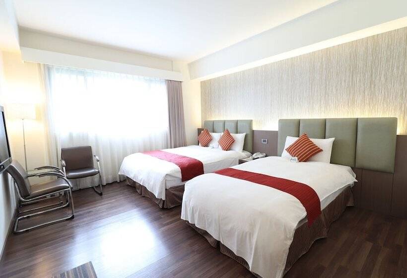 اتاق استاندارد سه نفره, Lishiuan