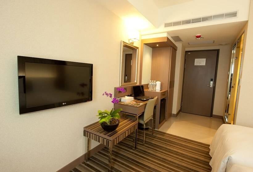 اتاق استاندارد سه نفره, Lishiuan