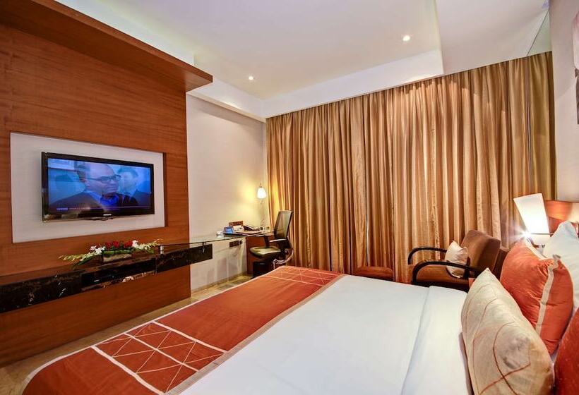 Номер бизнес-класса, Radisson Blu Kaushambi Delhi Ncr