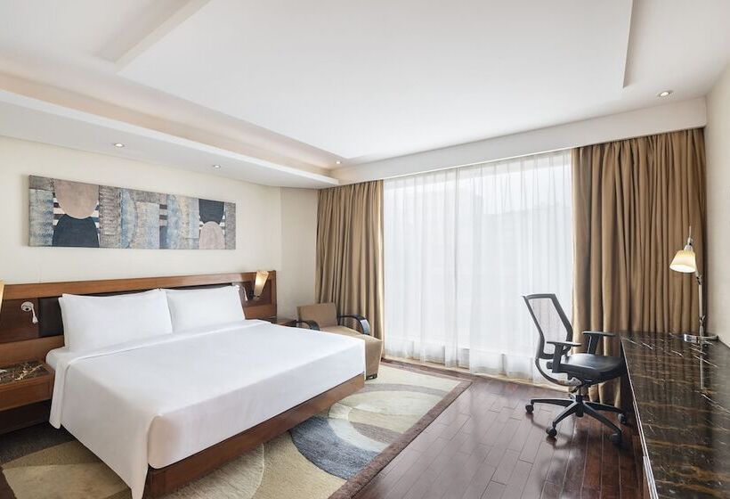 غرفة بيزنس, Radisson Blu Kaushambi Delhi Ncr