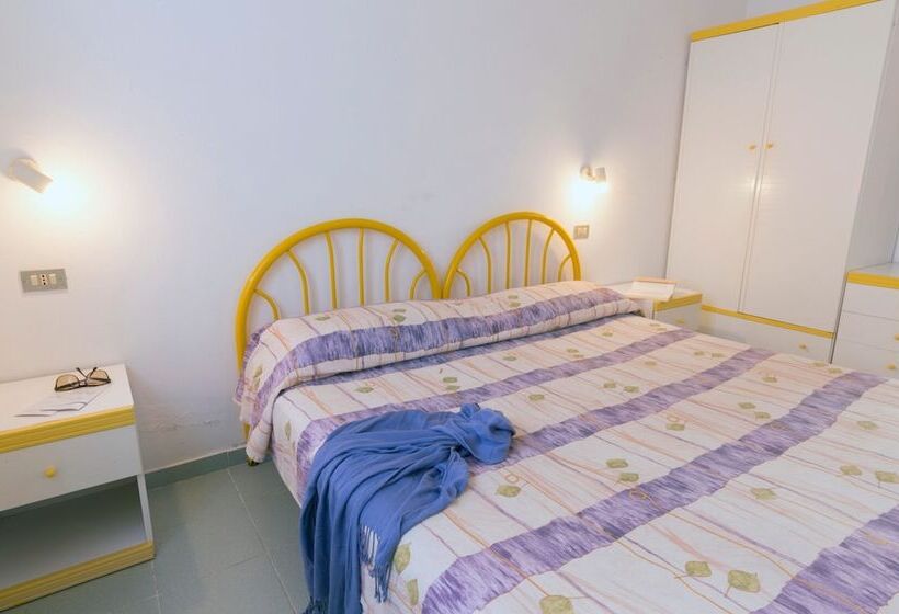 דירת חדר, Residence Esmeraldo