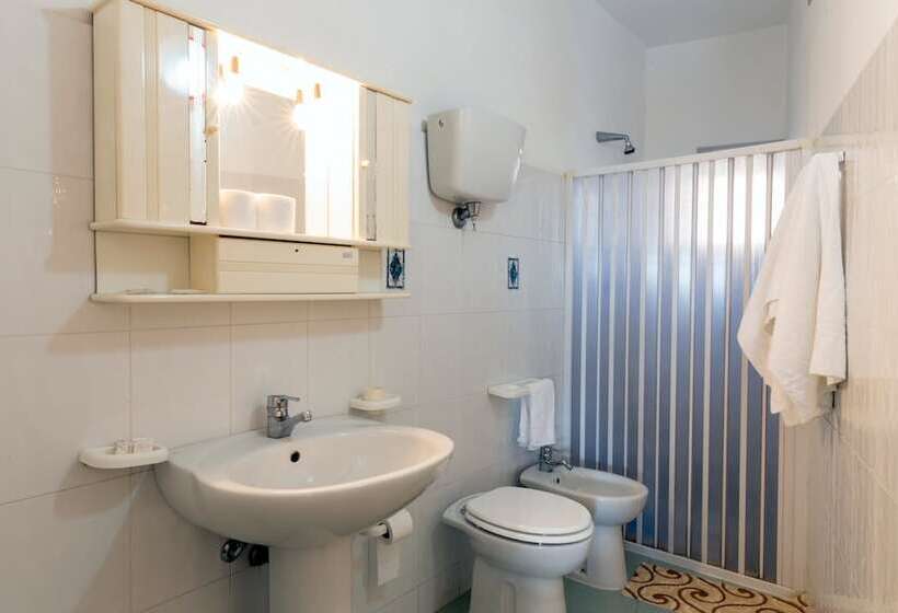 דירת שני חדרים, Residence Esmeraldo