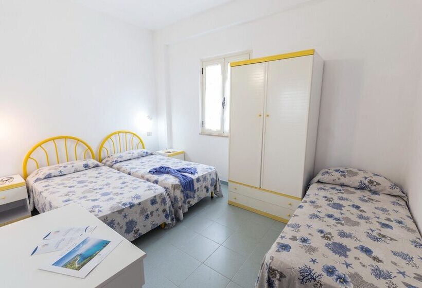 דירת שני חדרים, Residence Esmeraldo