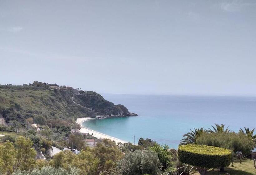 דירת חדר, Residence Esmeraldo