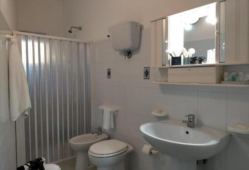 דירת חדר, Residence Esmeraldo