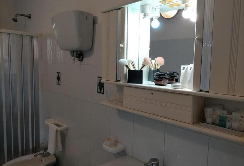 דירת חדר, Residence Esmeraldo