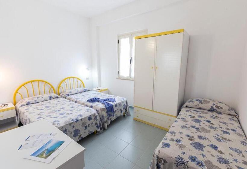 דירת שני חדרים, Residence Esmeraldo