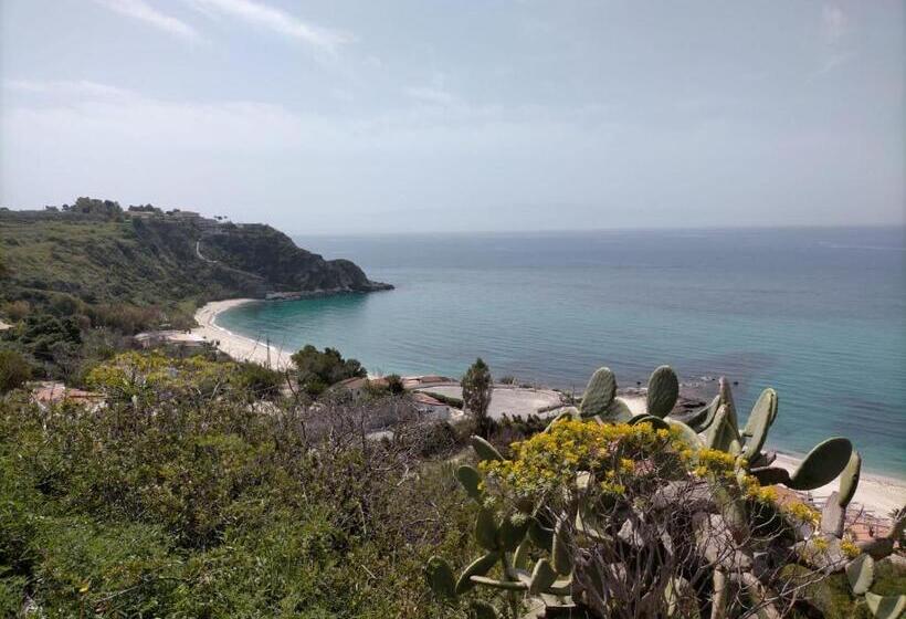 דירת חדר, Residence Esmeraldo