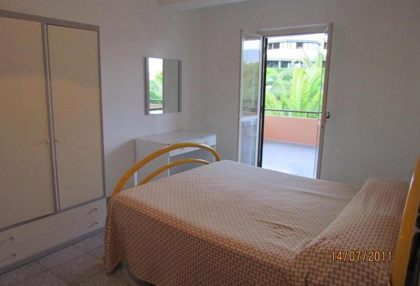 דירת שני חדרים, Residence Esmeraldo