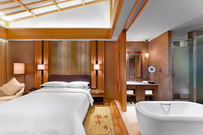 キングサイズベッドのクラブルーム, Sheraton Grand Hangzhou Wetland Park Resort