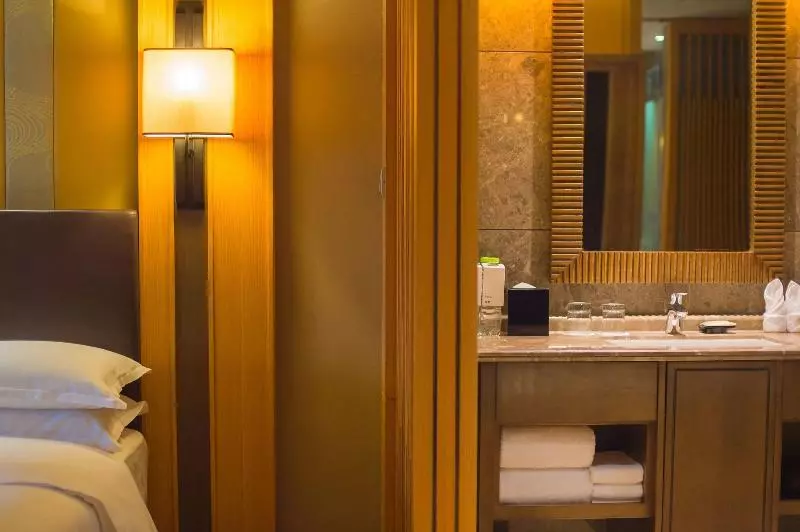 キングサイズベッドのクラブルーム, Sheraton Grand Hangzhou Wetland Park Resort