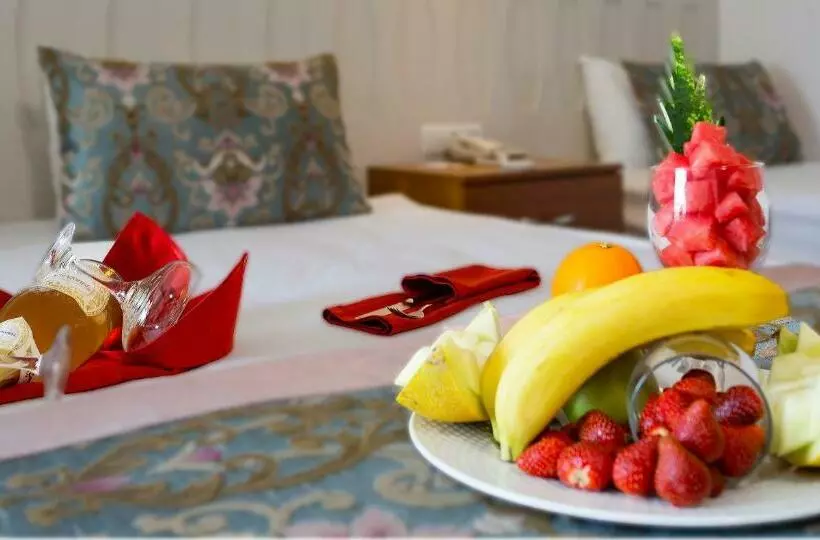 اتاق استاندارد با چشم‌انداز استخر, Side Crown Serenity All Inclusive