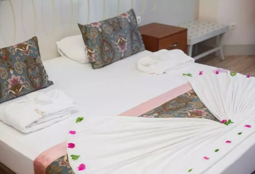 اتاق اکونومی, Side Crown Serenity All Inclusive