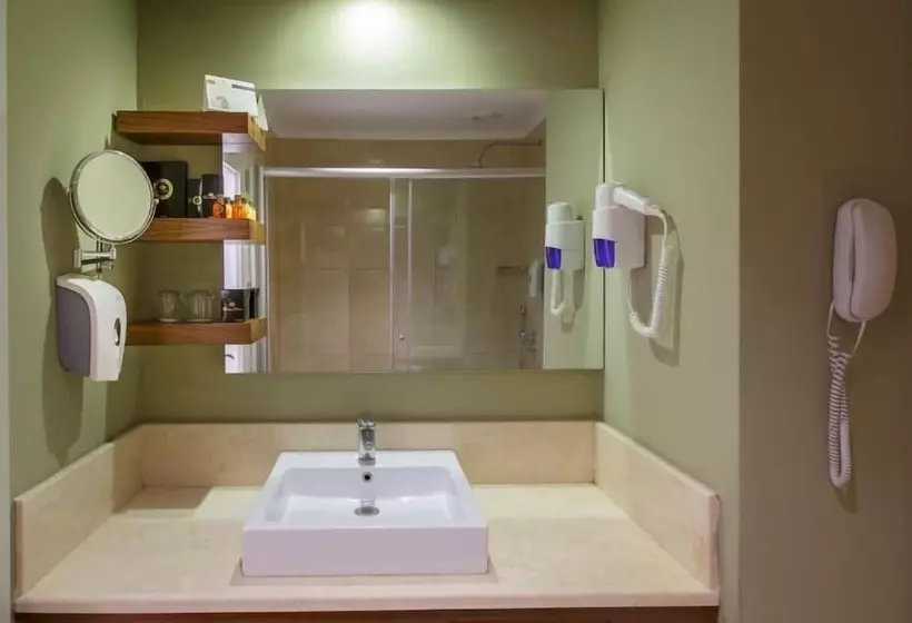 اتاق اکونومی, Side Crown Serenity All Inclusive