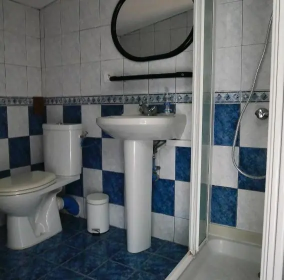 Standard Quadruple Room, Auberge Trabenia
