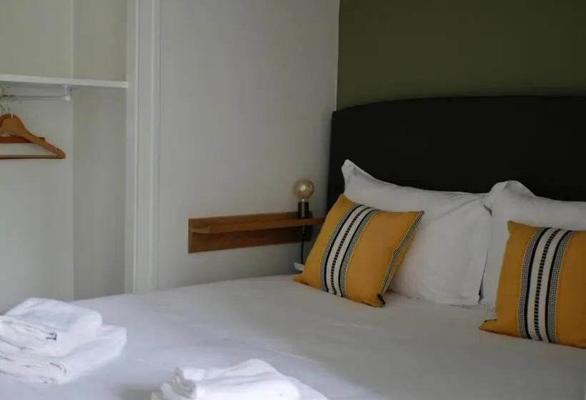 Standard Triple Room, Auberge Trabenia
