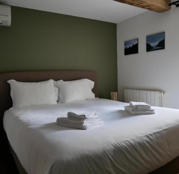 标准三人间, Auberge Trabenia