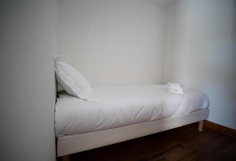 标准三人间, Auberge Trabenia