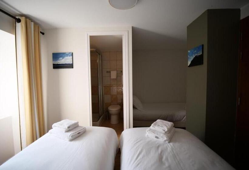 标准三人间, Auberge Trabenia