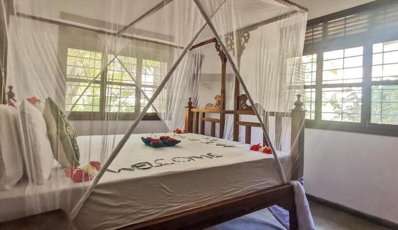 סוויטת סופריור נוף לים, Villa Malaika