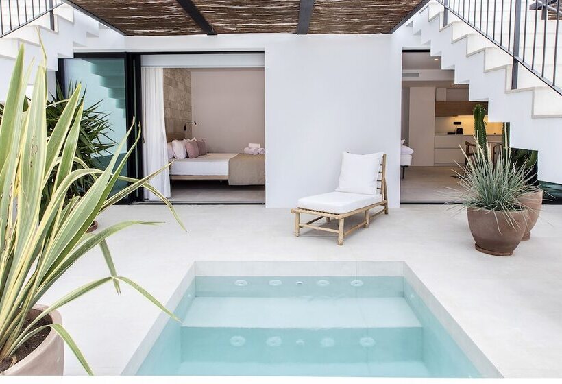 سوییت سوپریور, Can Micalet Formentera