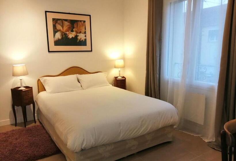 标准工作室, Villa Voltaire