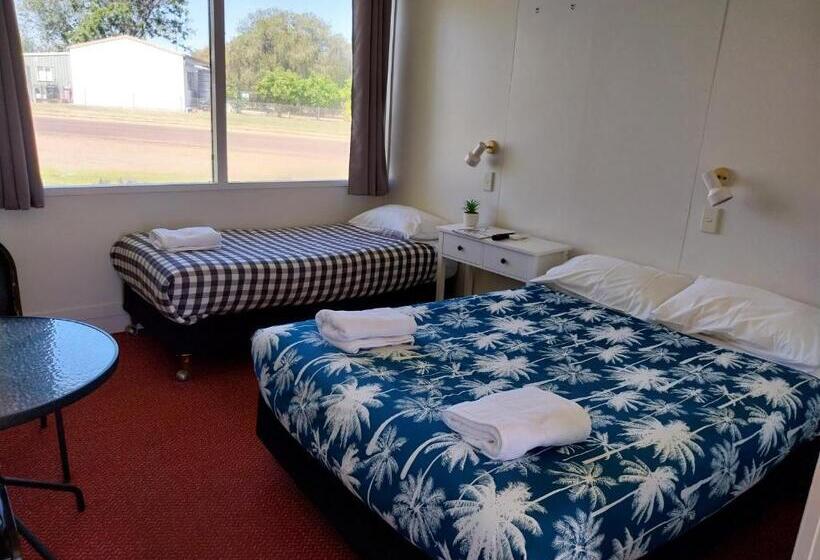 اتاق استاندارد چهار تخته, Motel Blackall