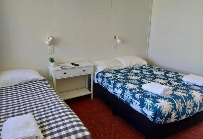 スタンダードトリプルルーム, Motel Blackall