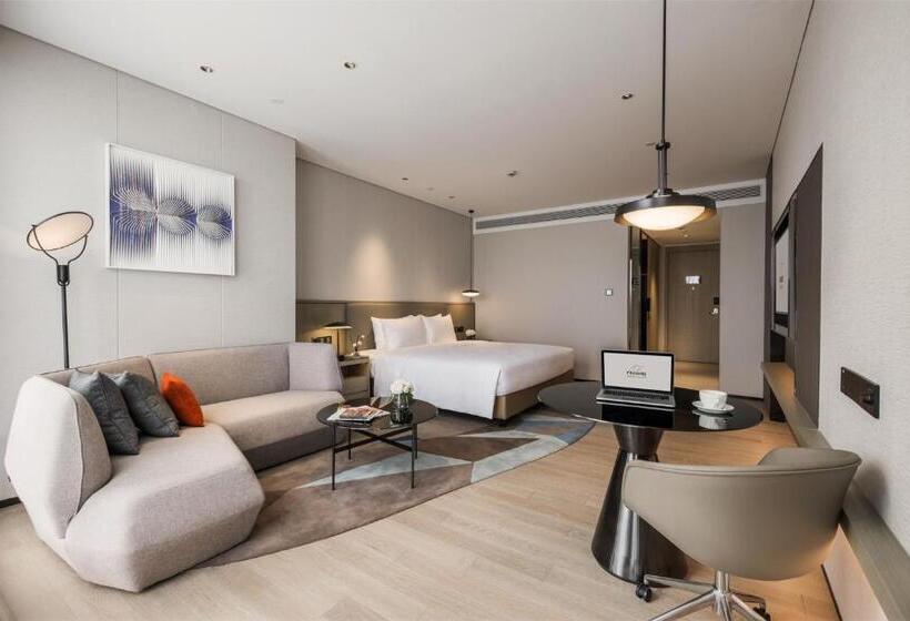 Executive Studio, Modena By Fraser Nanjing