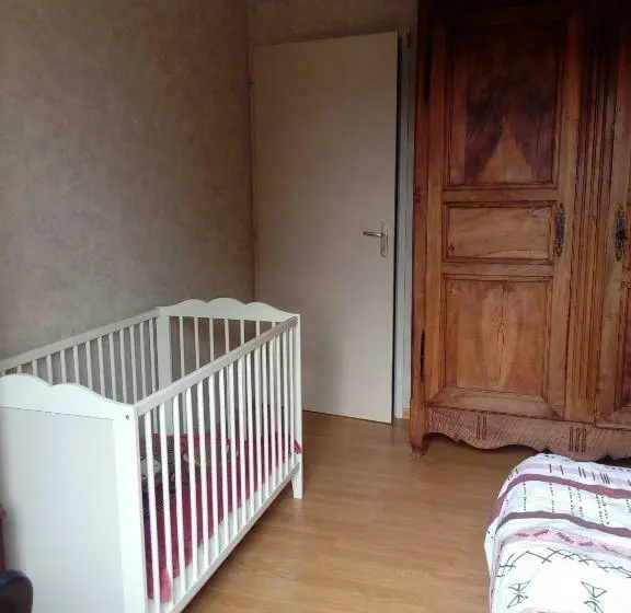 バス共有のスタンダードルーム, Chambre Chez L Habitant