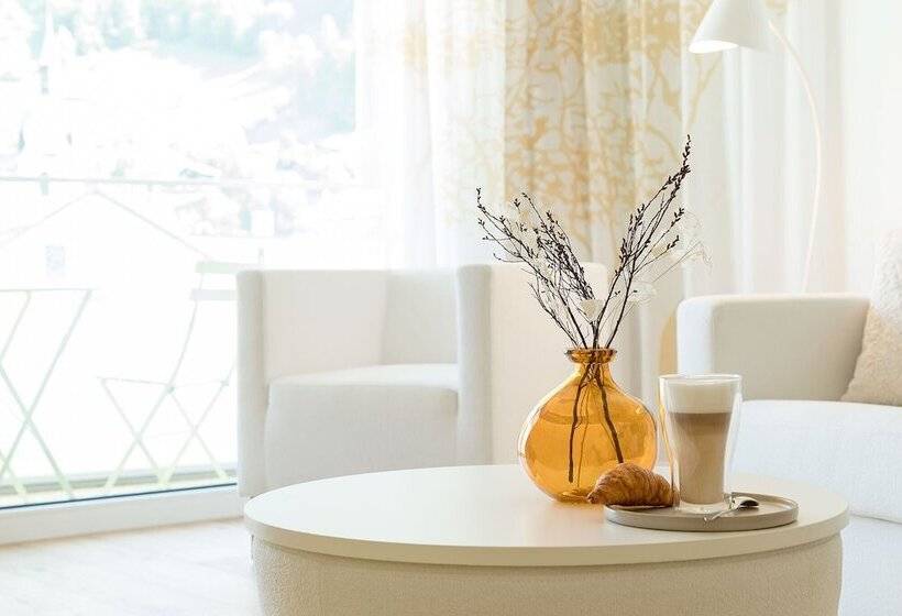 豪华房间, Neuro Campus