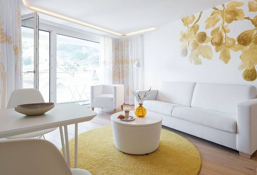 豪华房间, Neuro Campus