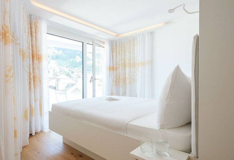 豪华房间, Neuro Campus