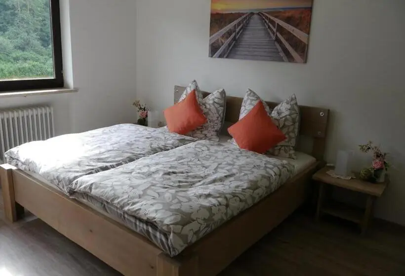 スタンダードルーム, Ferienhaus Tüchersfeld