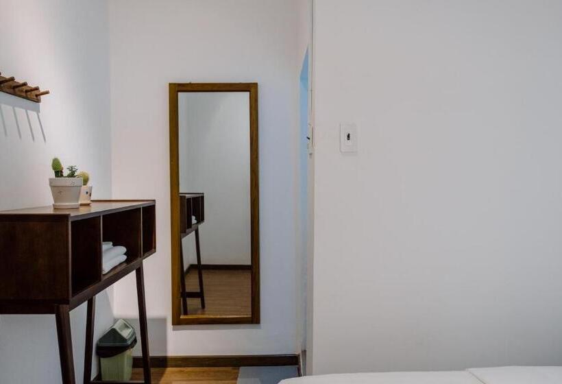 اتاق عادی, Laé Hostel