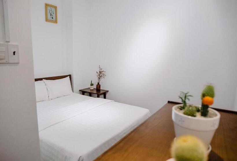 اتاق عادی, Laé Hostel