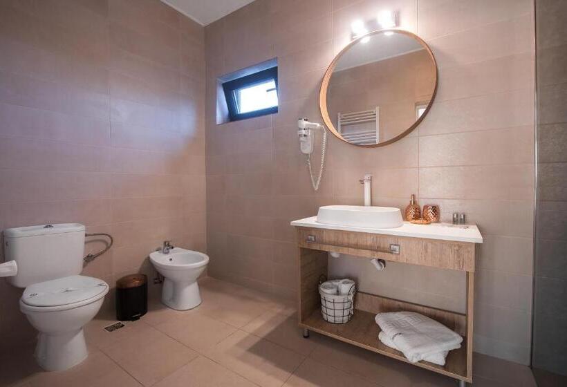 غرفة عائلية, Boutique 23