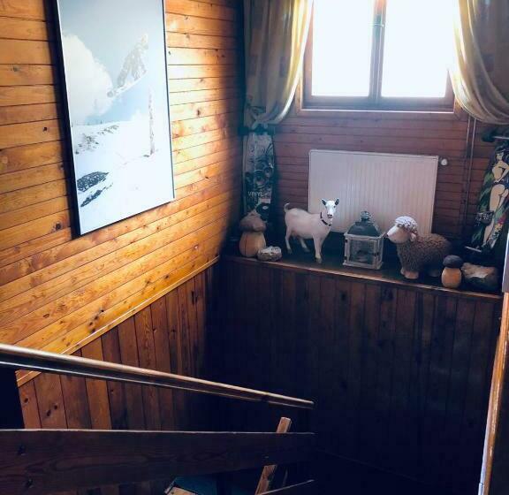 家庭间, Chata U Kostela