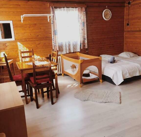 家庭间, Chata U Kostela