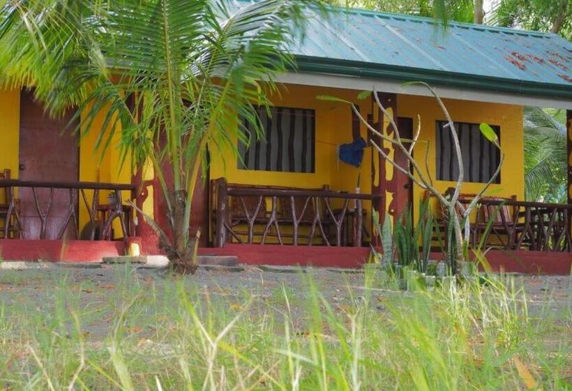 בקתה סטנדרטית עם נוף לים, Gustav S Place Silver Beach Dive Resort