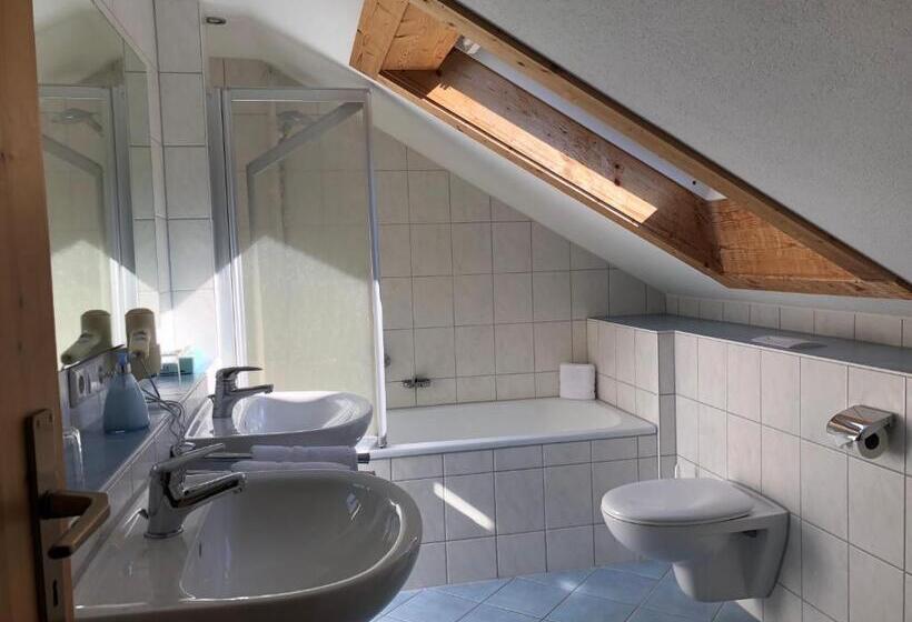 Suíte Júnior com Sacada, Das Schwarzwald
