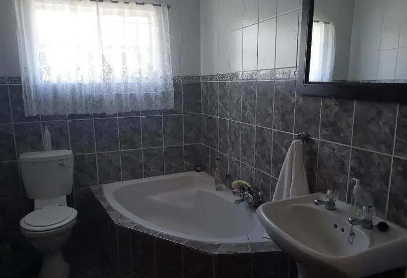 スタンダードルーム, Route 62 B&b