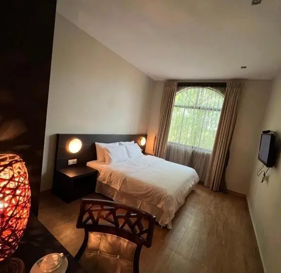 キングサイズベッドのスタンダードルーム, Tanjung Villa