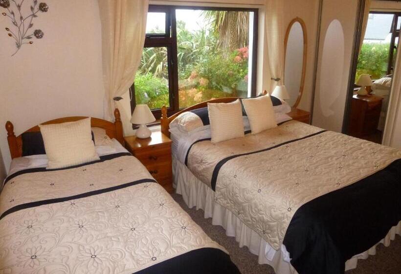 스탠다드 트리플 룸, The Ocean Wave Bed & Breakfast