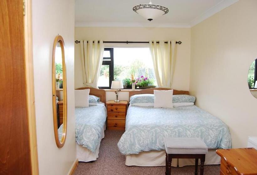 스탠다드 트리플 룸, The Ocean Wave Bed & Breakfast