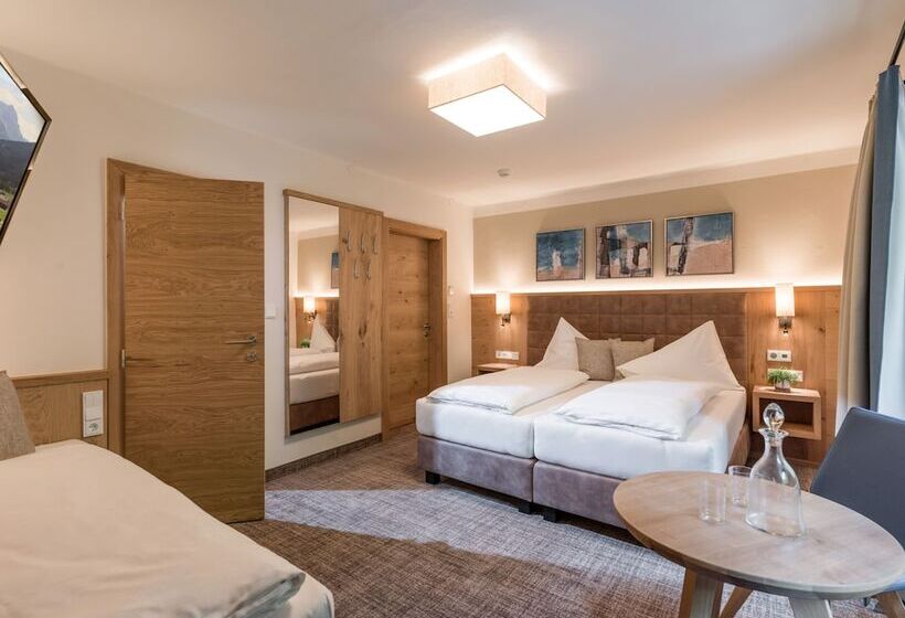 Номер Стандарт Трехместный, Alpen Glück Hotel Unterm Rain Garni